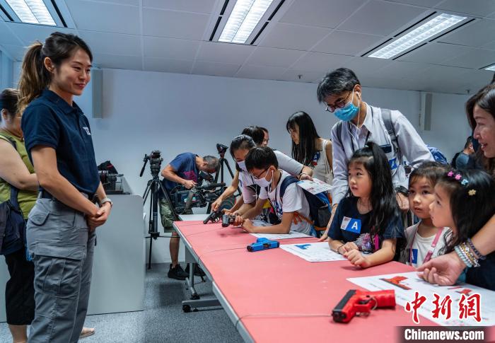 香港特区廉署“开放日”邀市民了解五十载峥嵘  第9张